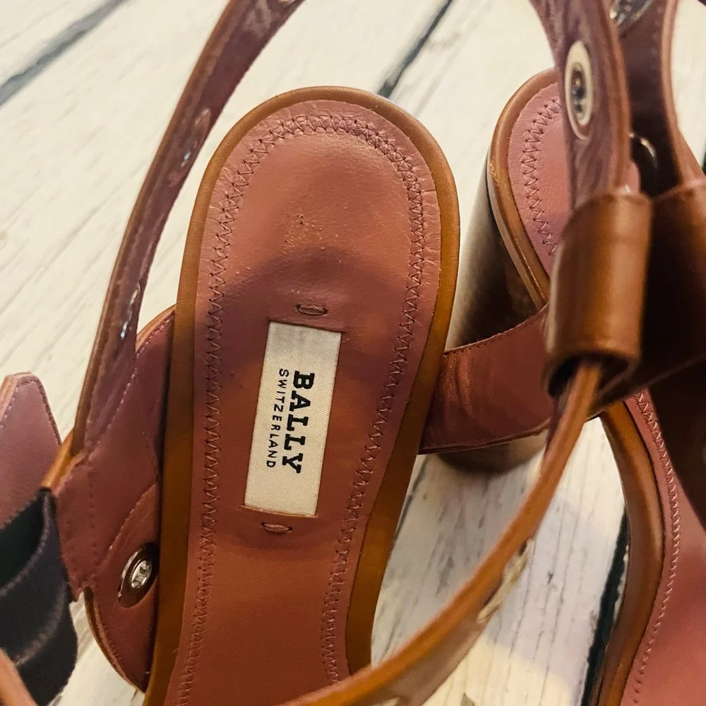 Bally Switzerland Brown High Heel Sandal size 37.5‎